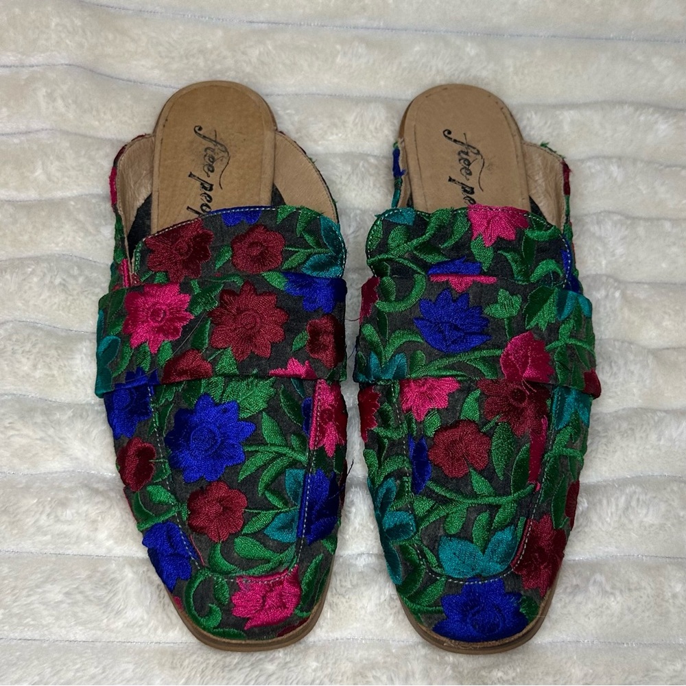 Free People Embroidered Mules Women's Sz 38/7.5